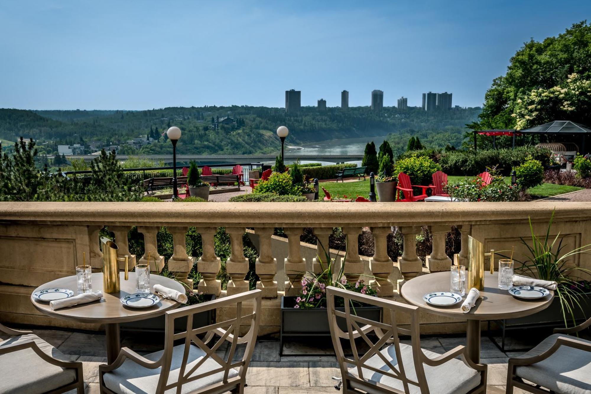 Fairmont Hotel Macdonald Едмънтън Екстериор снимка