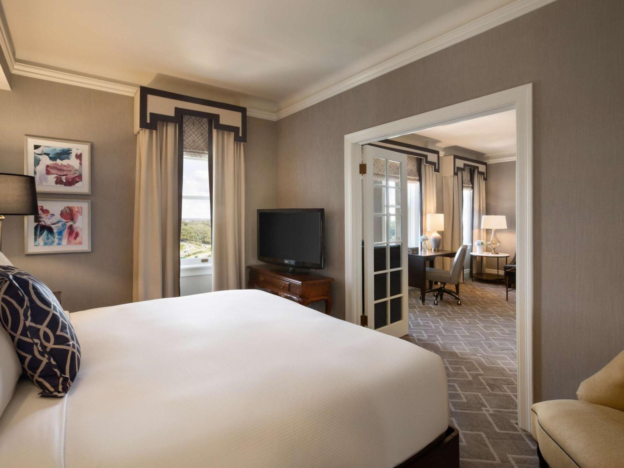 Fairmont Hotel Macdonald Едмънтън Екстериор снимка