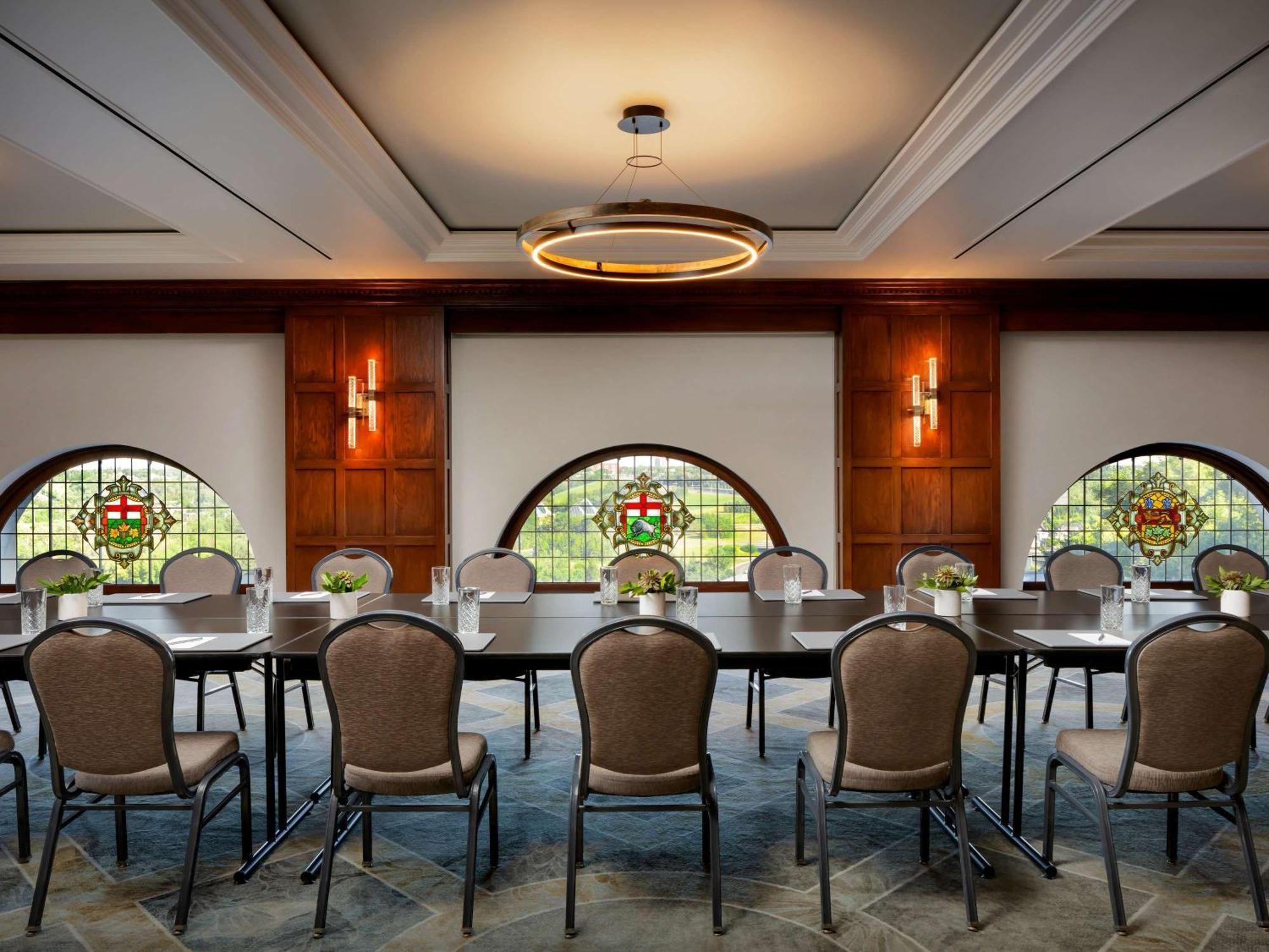 Fairmont Hotel Macdonald Едмънтън Екстериор снимка